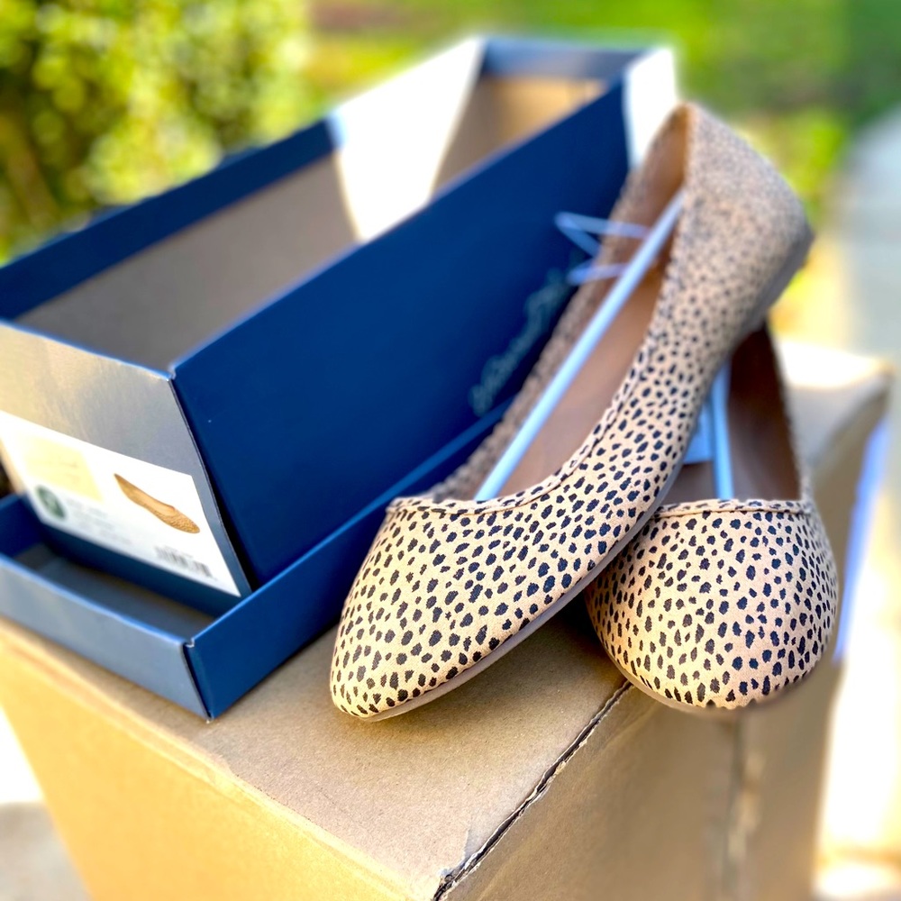 NWT Womens Sz 7 Slip On Ballet Flats Animal Print